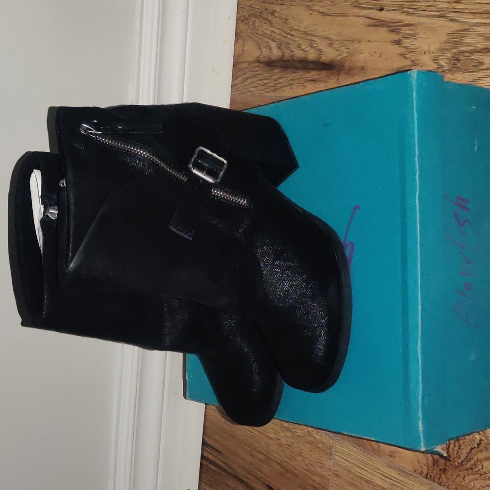 BNIB Woman's Blowfish Daxx boots size 8.5